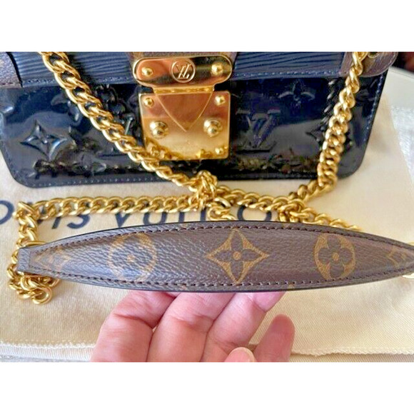Auth Louis Vuitton Monogram Vernis Wynwood Black Patent Leather Crossbody Bag - Picture 11 of 15